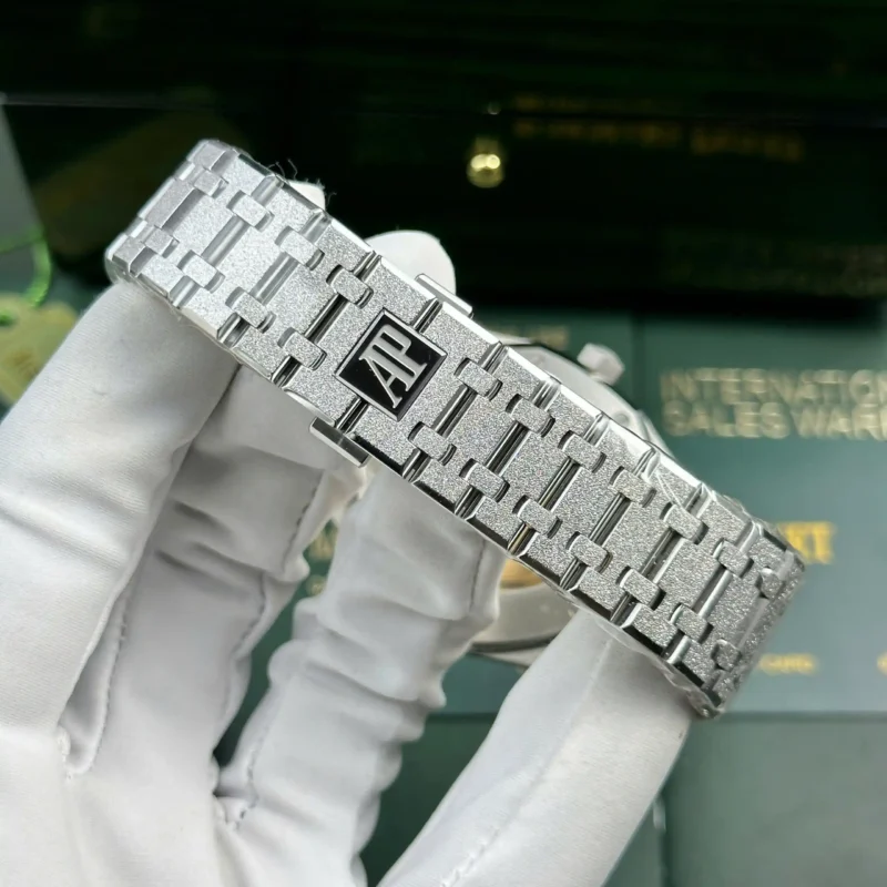 Super Clone Audemars Piguet Royal Oak Frosted Gold 41mm Black — on leather display