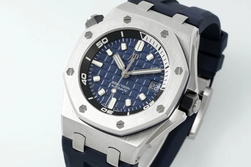 Super Clone Audemars Piguet Royal Oak Offshore Diver 15720ST 42mm Blue Dial — bracelet detail