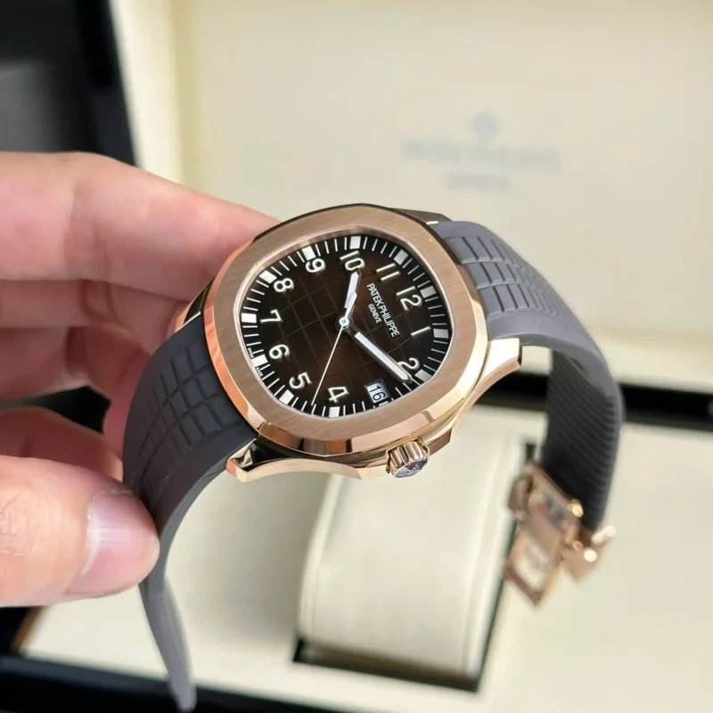 Super Clone Patek Philippe Aquanaut 5167R-001 Chocolate Dial V3 Update – — bracelet detail