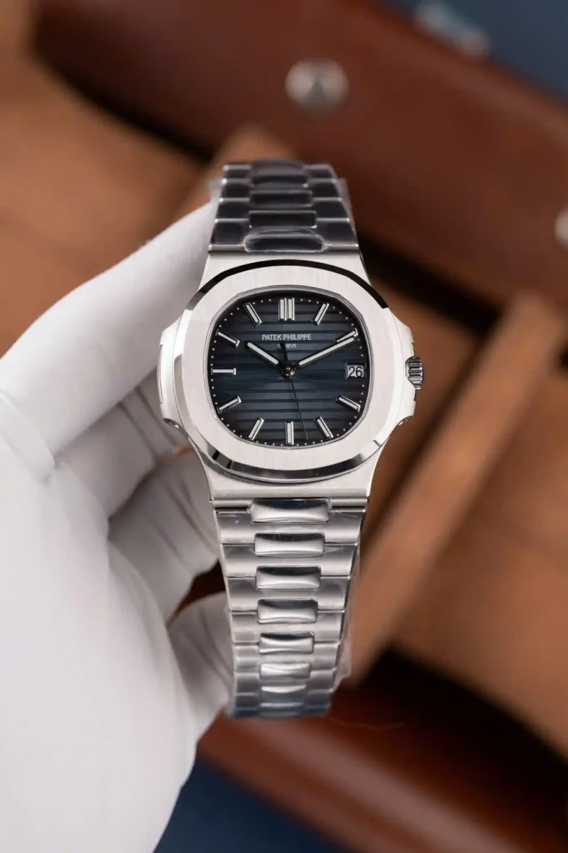 Super Clone Patek Philippe Nautilus 5711/1A-010 40mm Blue Dial V3 Update — dial close-up