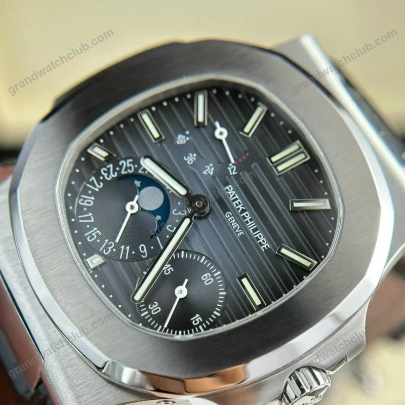 Super Clone Patek Philippe Nautilus 5712/1A – 001 Blue Dial V3 — side profile