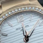 Super Clone Patek Philippe Nautilus 7118/1R-011 32.5mm Biele ciferník ružové zlato