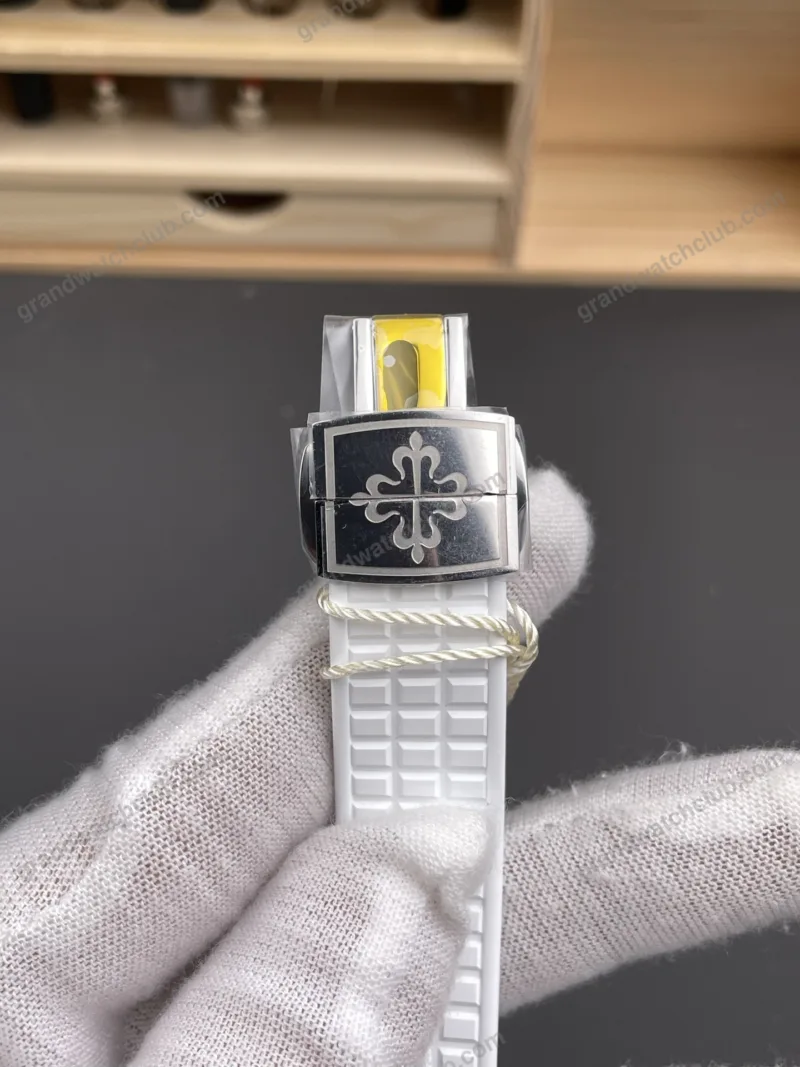 Super Clone Patek Philippe Aquanaut 5067A-025 35.6mm White Dial Diamond Bezel Moissanite Steel CustomizeVersion