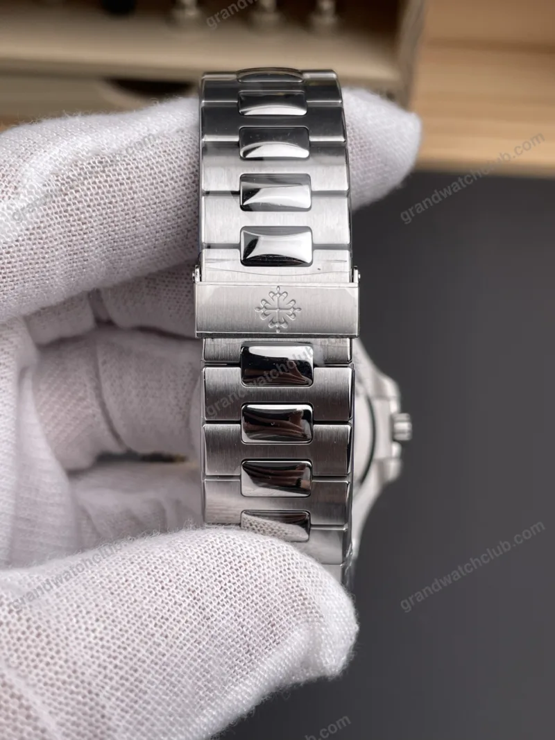 Super Clone Patek Philippe Nautilus 5711A White 40mm