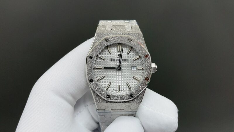 Super Clone Audemars Piguet Royal Oak Frosted Gold 41mm Silver Dial Steel — dial close-up