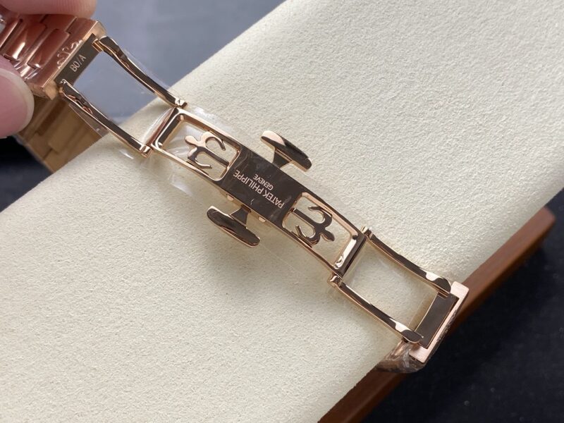Super Clone Patek Philippe Nautilus 7118/1R-001 35.2mm White Dial Rose Gold — clasp and links