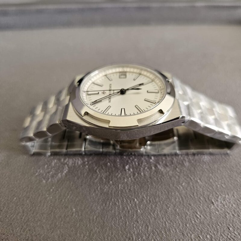 Vacheron Constantin Overseas 4500V/110A-B126 Super Clone