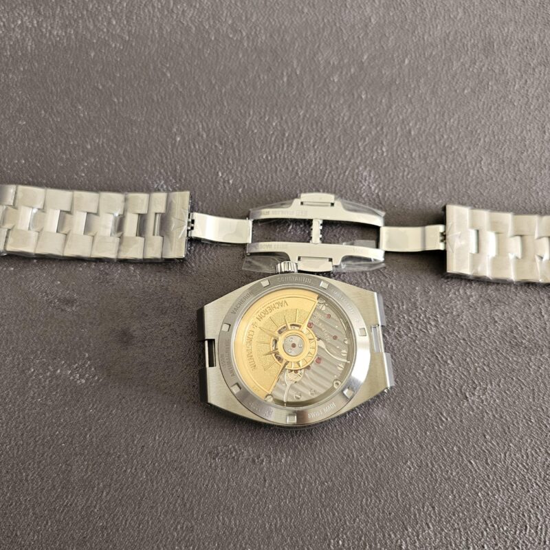 Vacheron Constantin Overseas 4500V/110A-B126 Super Clone