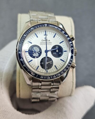 Omega Speedmaster Silver Snoopy Award 2023 Super Clone